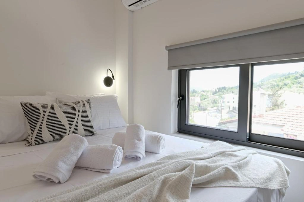 Suite 7 - Gallery 24